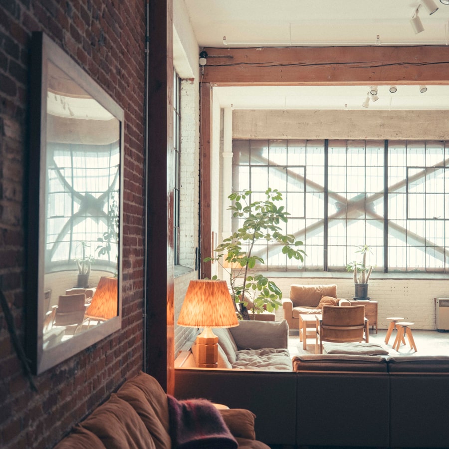 【レア】天然枝のシンプルリース/TRUCKFURNITUREトラックファニチャー FURROWED-LEATHER OAK FRAME SOFA 2-SEATER | TRUCK FURNITURE